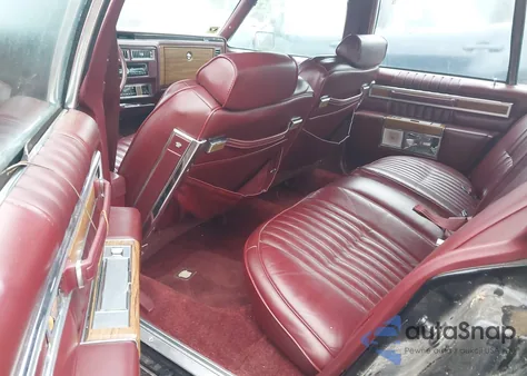 1983 Cadillac Deville из США, поврежденный, VIN 1G6AD698XD9165644